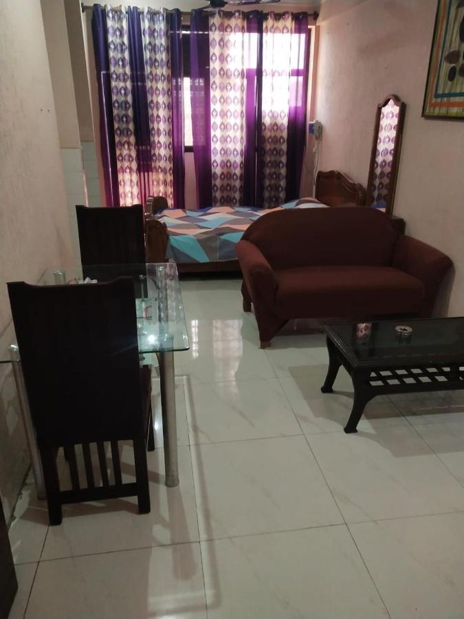 Mufis Homestay, Emerald Compound, New Palam Vihar-2 Gurgaon Exteriör bild